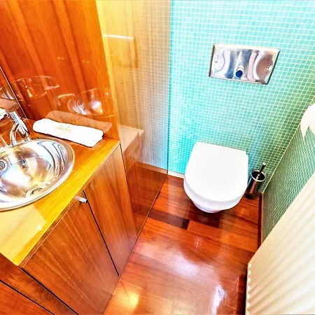 Luxury Cernigoj Μαριμπόρ